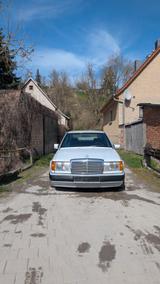 Mercedes-Benz W124 - Mercedes-Benz 200 Oldtimer mit Diesel-Antrieb