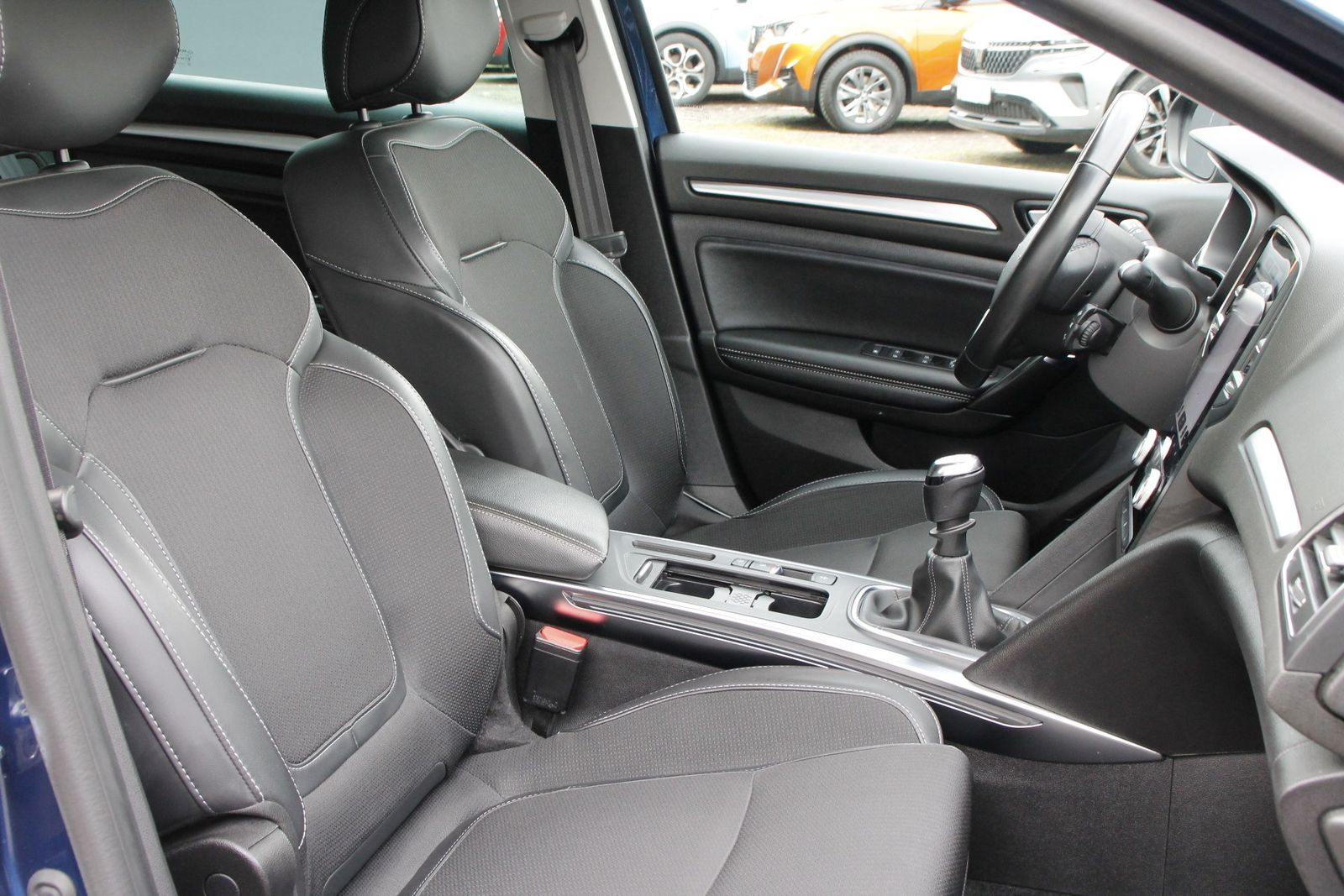 Fahrzeugabbildung Renault Megane IV Grandtour Intens