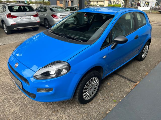 Fahrzeugabbildung Fiat Punto 1.4 Benzin+CNG++NaviZB+AllwetterRäder+