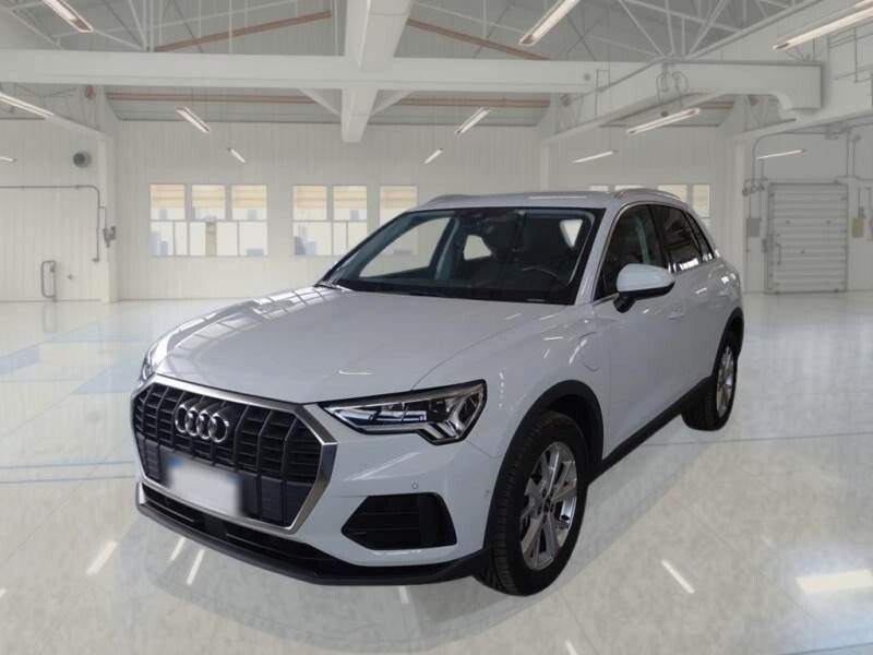 Audi Q3 45 TFSI e S tronic Business