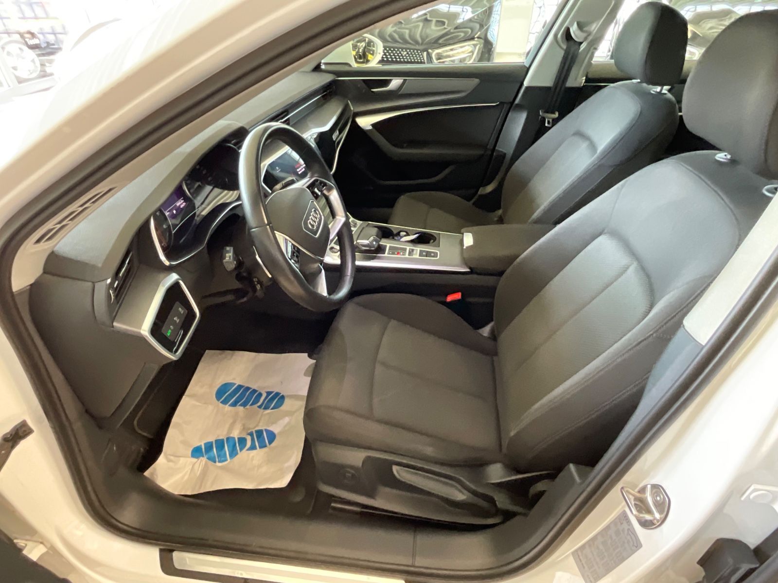 Fahrzeugabbildung Audi A6 Avant 45 TDI quattro*Business-Paket