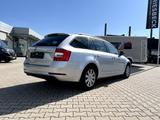 Skoda Octavia Combi 2.0 TDI Ambition *Navi PDC DAB* - Skoda Octavia mit Diesel-Antrieb: Allradantrieb, Kombi, 2.0