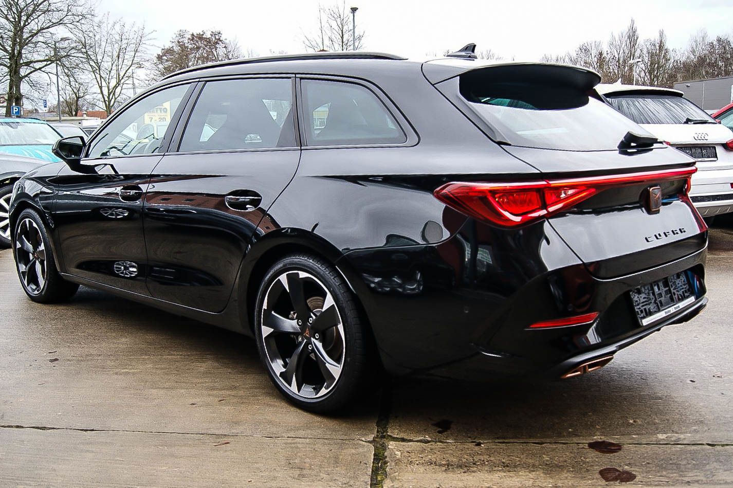 Fahrzeugabbildung CUPRA Leon Sportstourer e Hybrid DSG XL-VISION 1.HAND