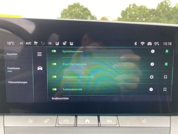 Bild 17 Opel Astra GS ST AT8/NAVI/SHZ+LHZ/PDC vo+hi+360Cam