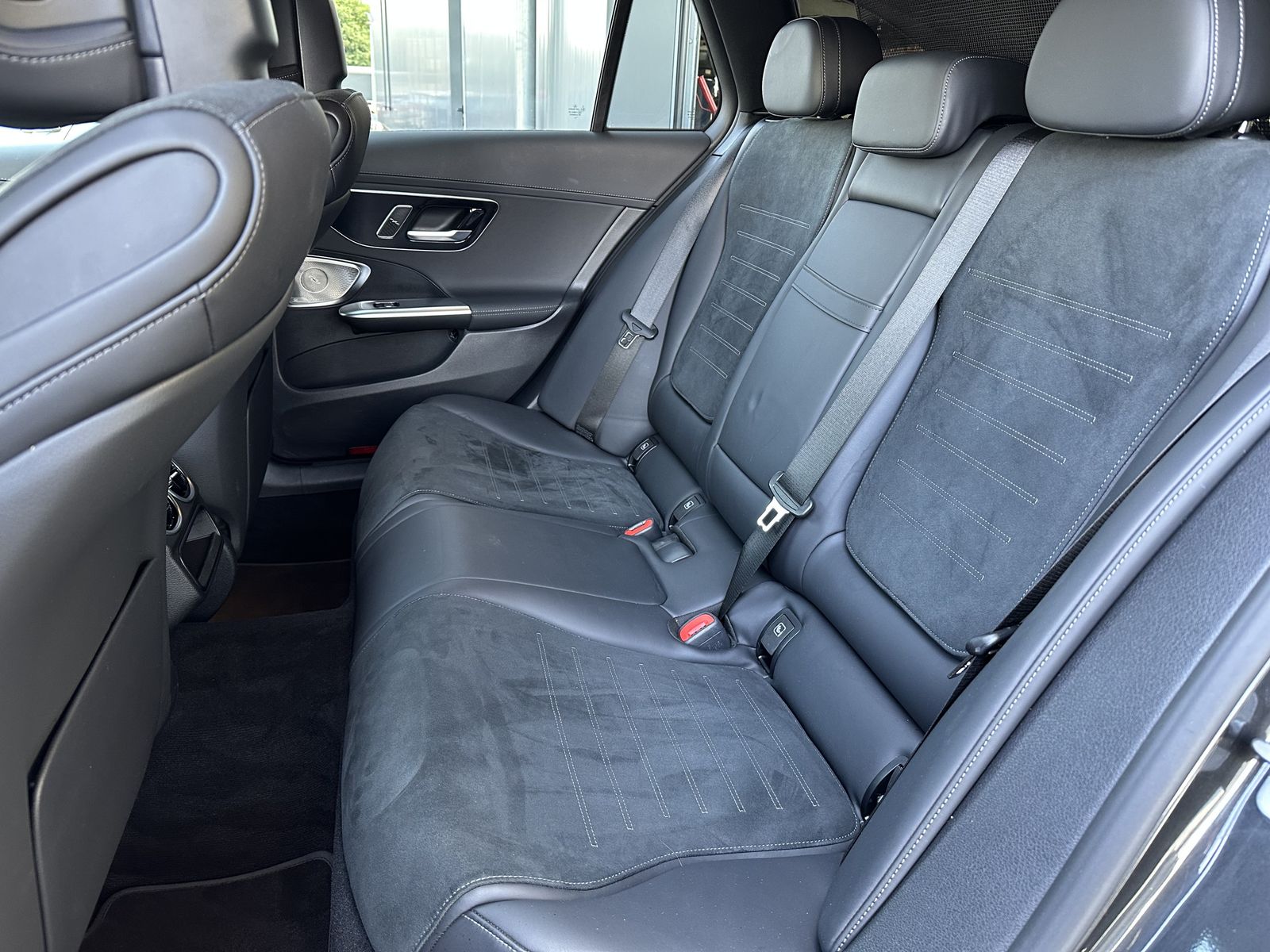 Fahrzeugabbildung Mercedes-Benz C 220d T 4Matic AMG-Line NAV+LED+DISTRONIC+360°