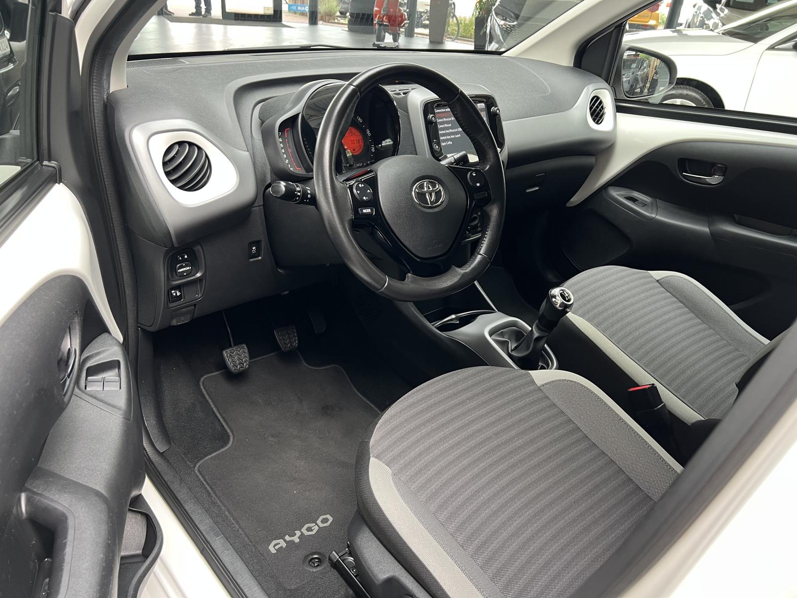 Toyota Aygo x-play connect CarPlay Klima Tempomat Touch