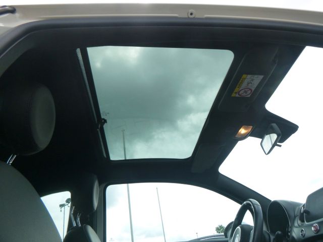 Fahrzeugabbildung Fiat 500 Lim. 1.2 8V RockStar S&S>AUT/PANO/NAVI/SPORT