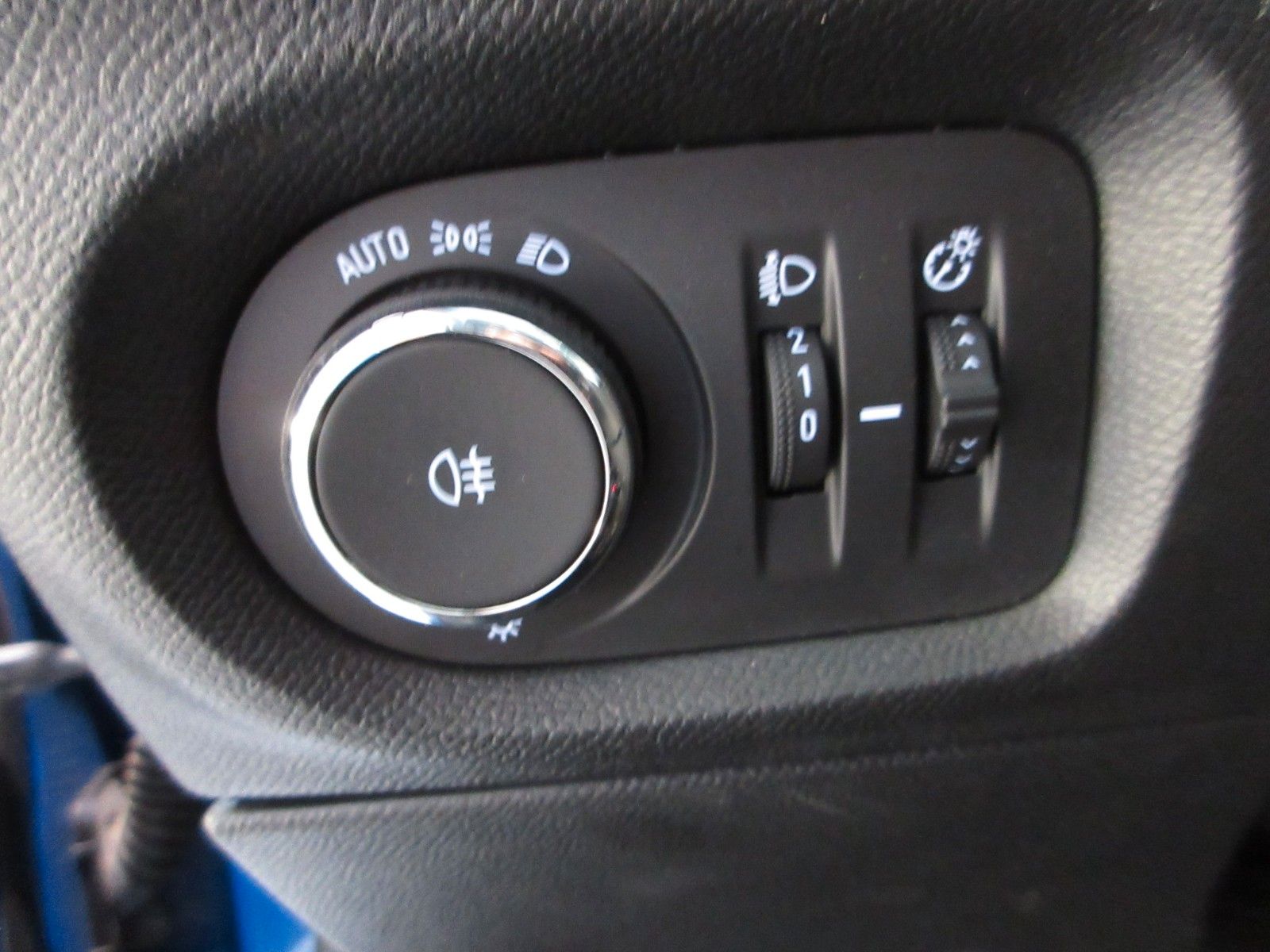 Fahrzeugabbildung Opel Corsa F Elegance 1.2T LED/NAVI/PDC/VIRTUAL/ALU