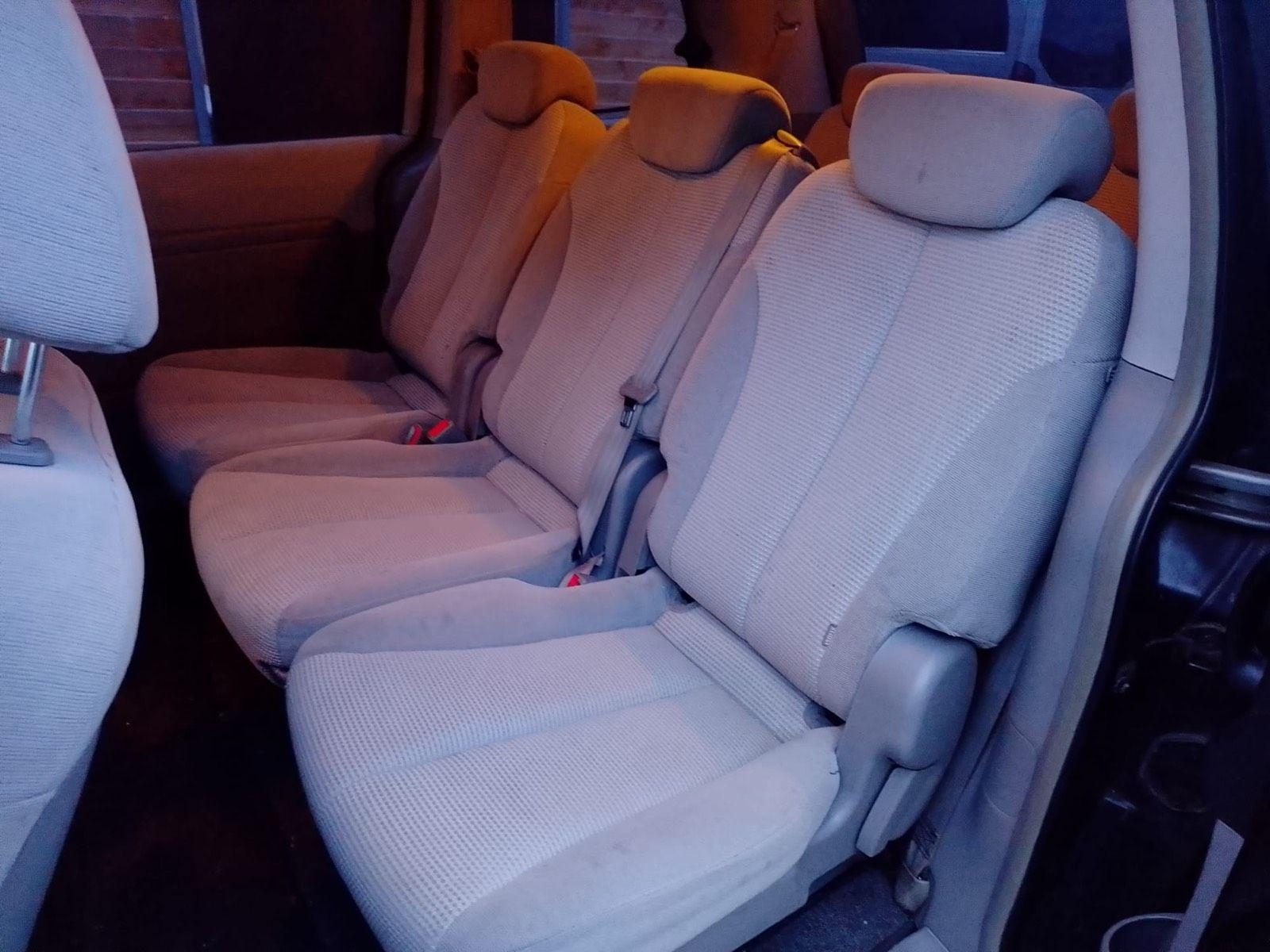 Kia Carnival 2008 — photo 8