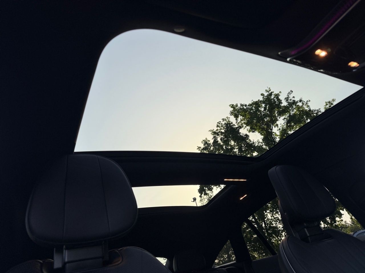 Fahrzeugabbildung Mercedes-Benz EQS 450+ AIRMAT+PANO+DISTR+360+MEMO+PROJ.LIGHT++