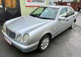 Mercedes-Benz E 230*Neue TÜV*39.000Km* - Mercedes-Benz E 230 in Essen