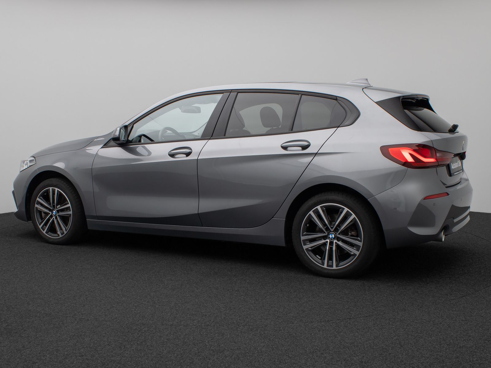 Fahrzeugabbildung BMW 120i Panorama Kamera HUD HiFi DAB LED 17Zoll