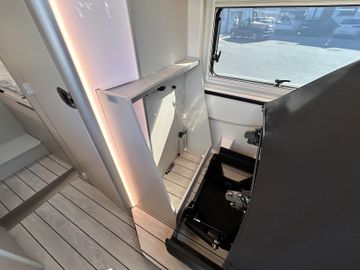Westfalia Columbus 640 E 180 PS 8G SKYVIEW SOLAR SCHRANK