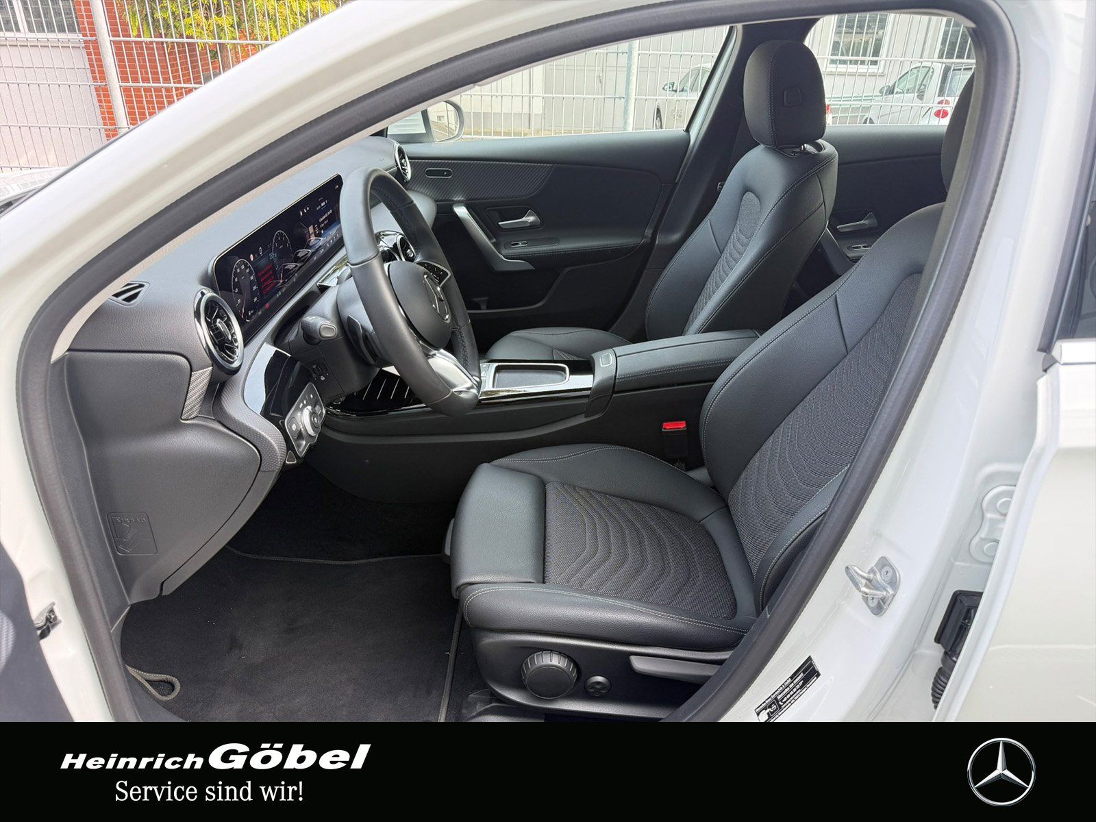 Fahrzeugabbildung Mercedes-Benz A 180 Progressive*KAMERA*LED*SPURHALTE*LENKRADHE