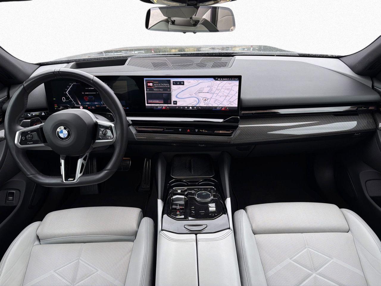 BMW 520d xD T M SPORT PRO AdLED DAPr 360 Pano BW AHK