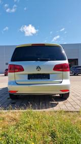 Volkswagen Touran 2.0 TDI DSG Highline Highline - VW Touran Gebrauchtwagen in Freiburg