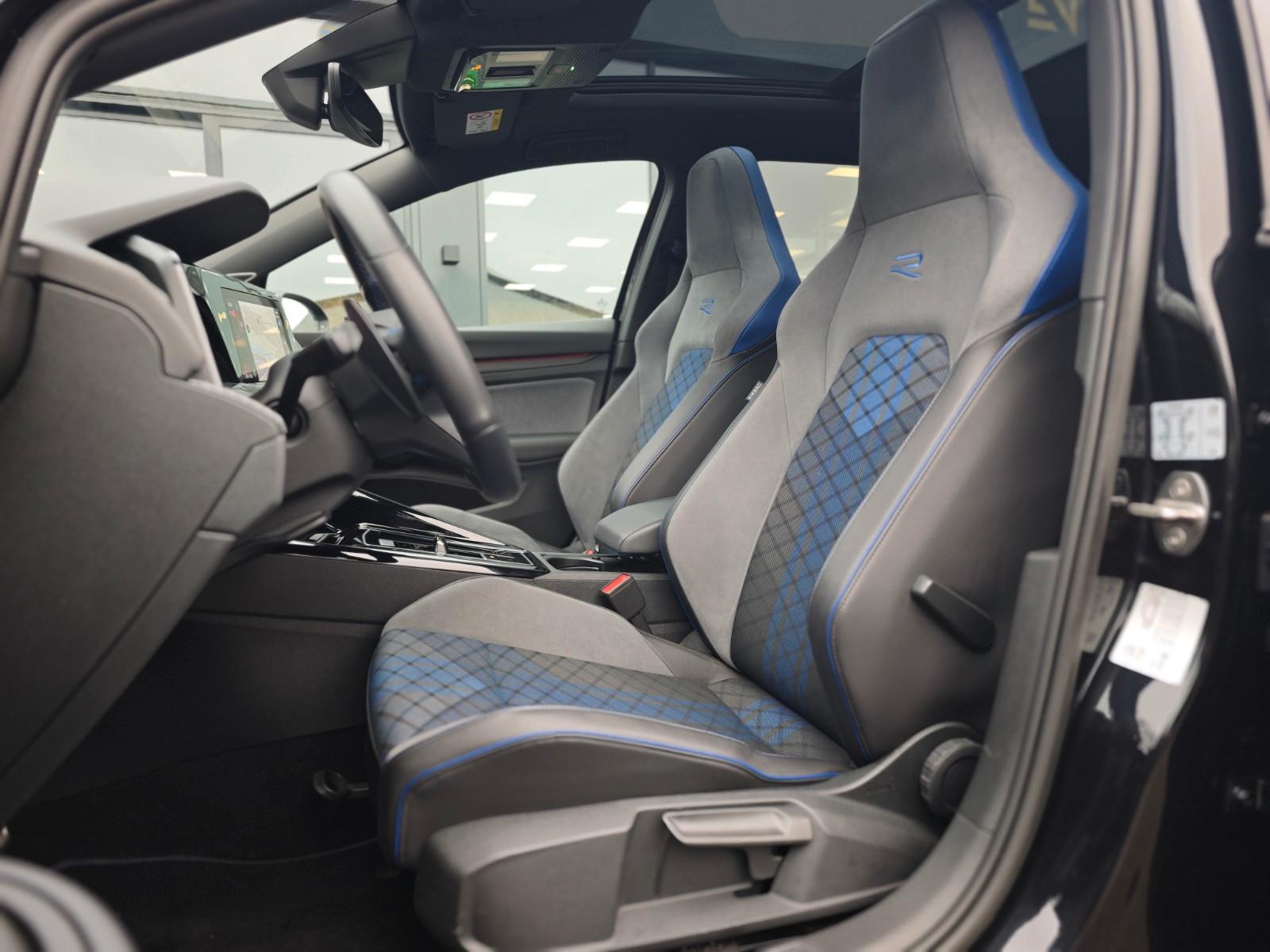 Volkswagen Golf VIII R VARIANT 4M*PERFORM*MATRIX*PANO*1.HD*, миниатюра 22