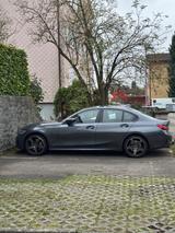BMW 330i Sport Line Automatic Sport Line - BMW 330 mit Benzin-Antrieb: Limousine, 330i