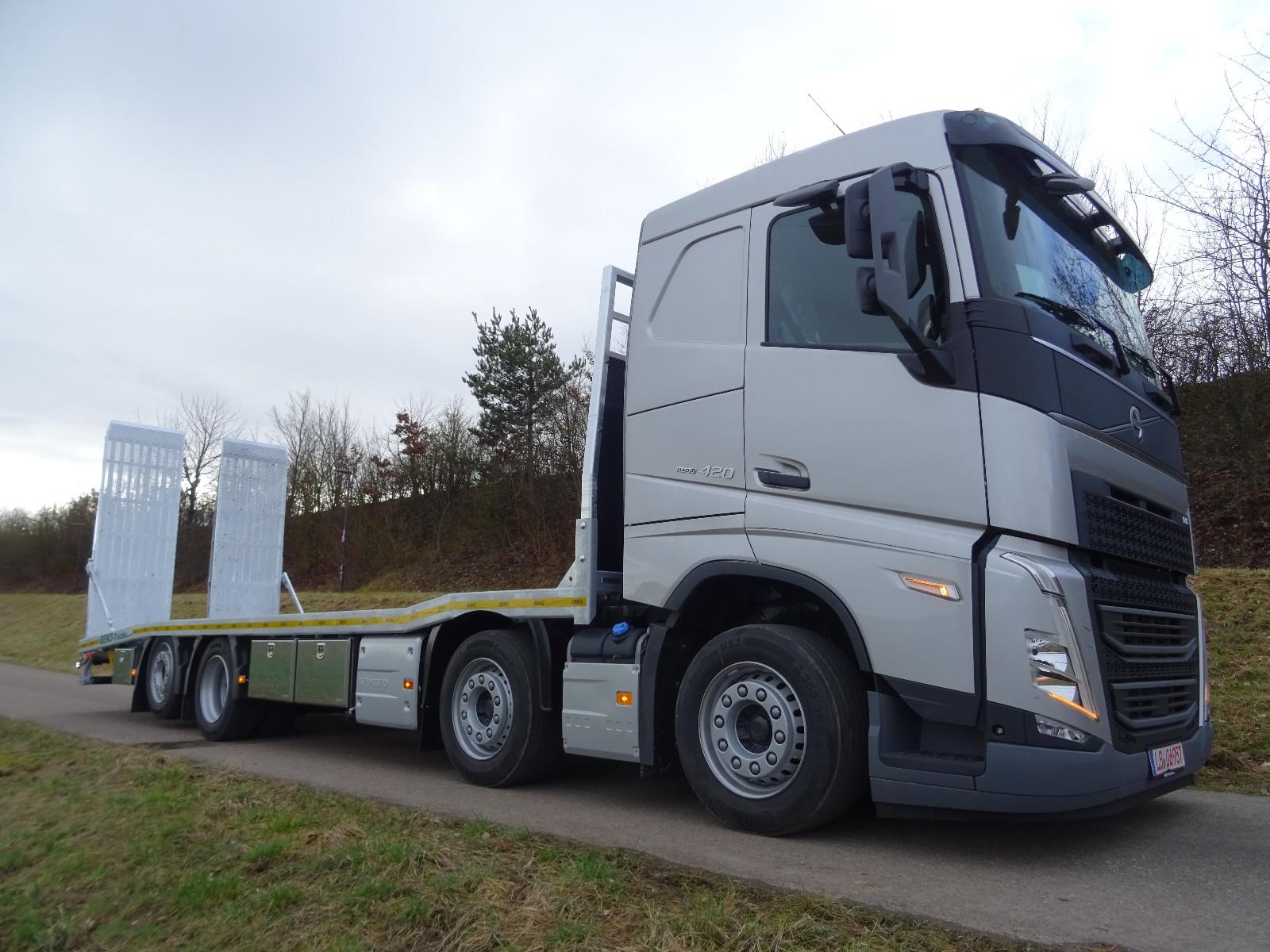 Volvo BEKO Maschinentransporter Baumaschinentransport