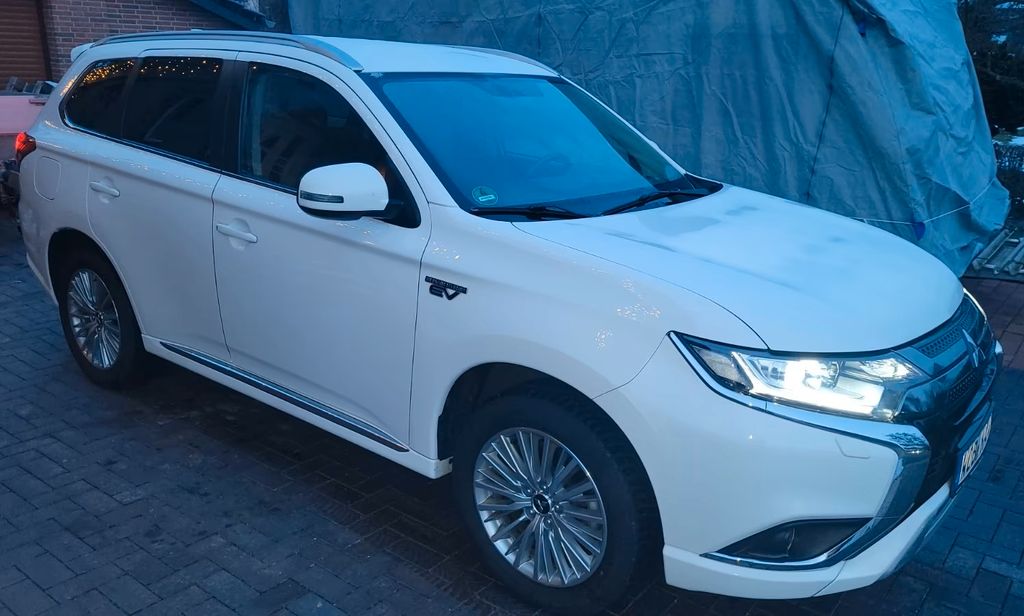 Image of Mitsubishi Outlander