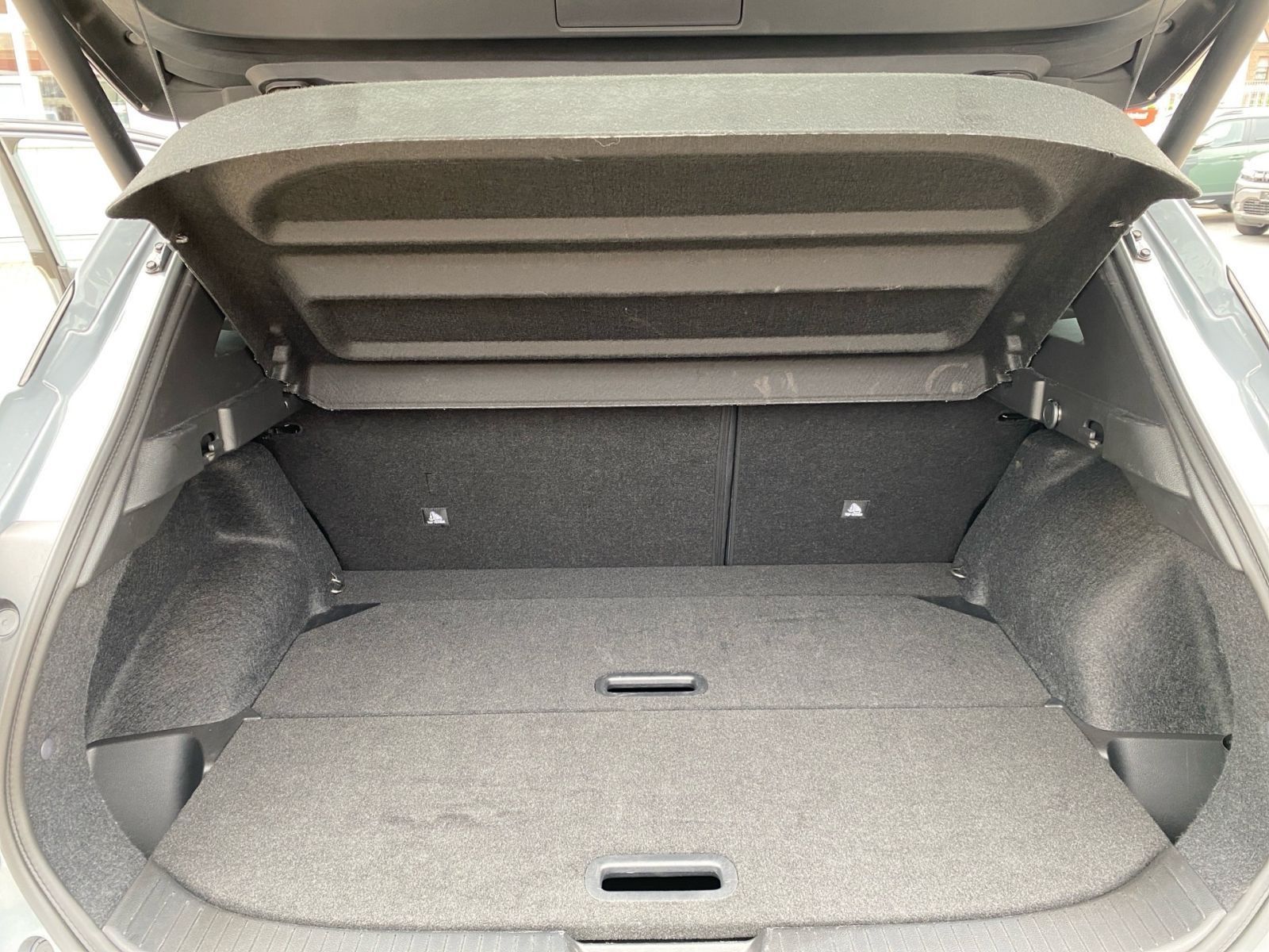 Fahrzeugabbildung Nissan Qashqai 1.3 DIG-T AT MHEV N-Connecta *Pano*360'*