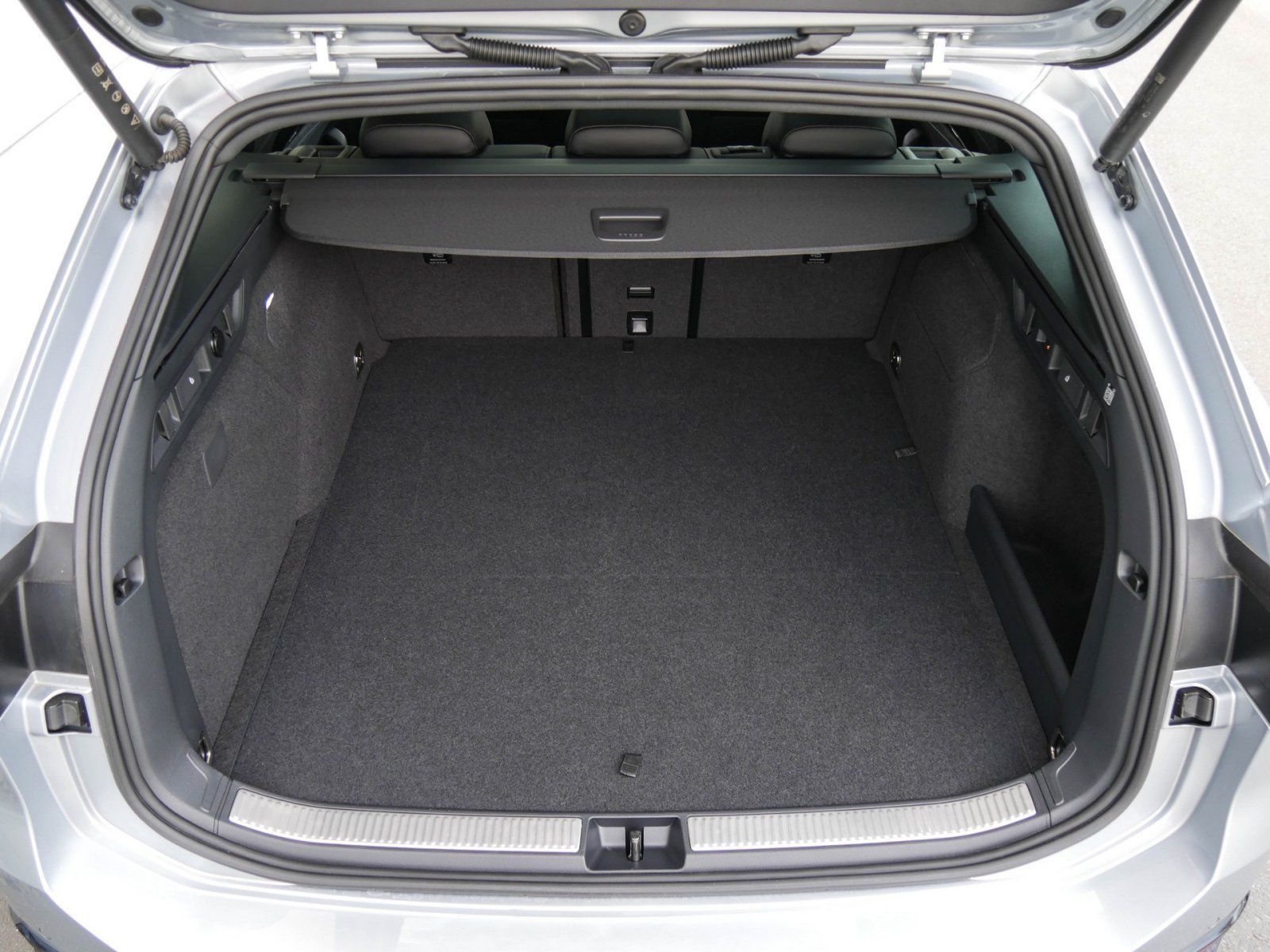 Volkswagen Passat - Bild 14
