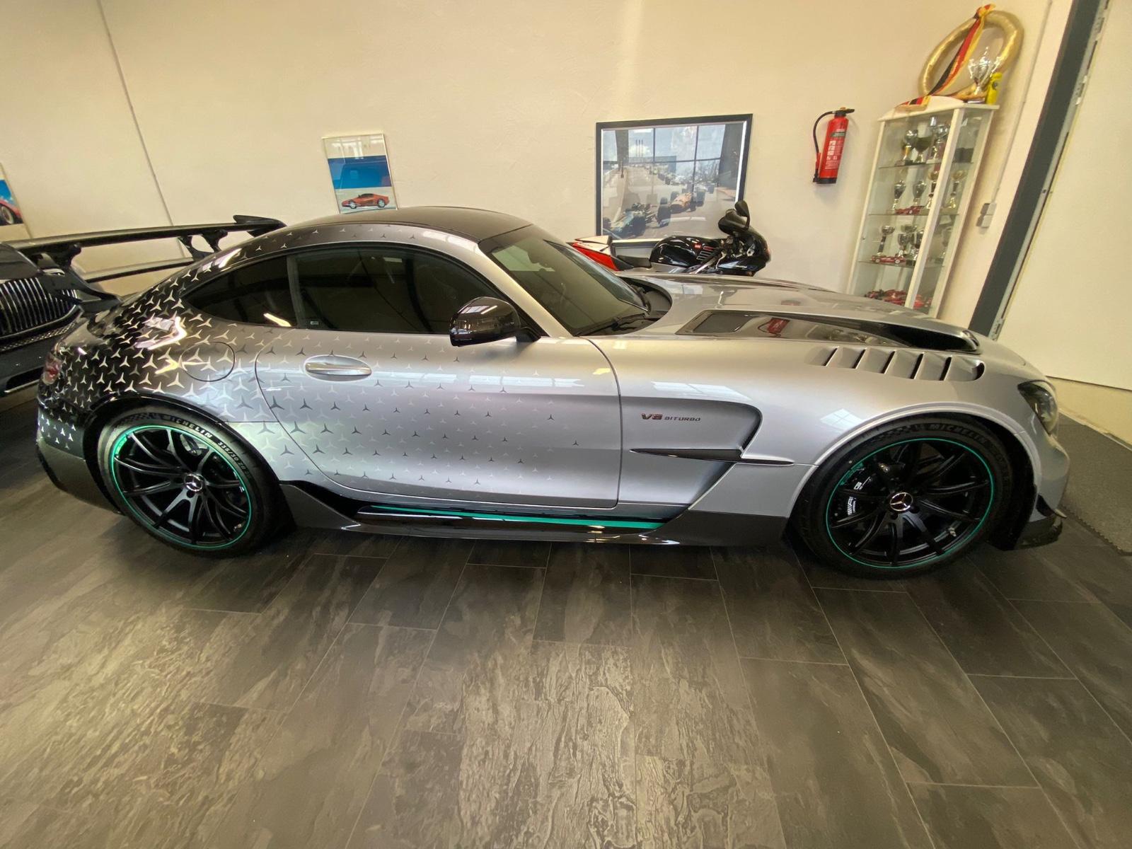 Mercedes-Benz AMG GT Black Series P-One