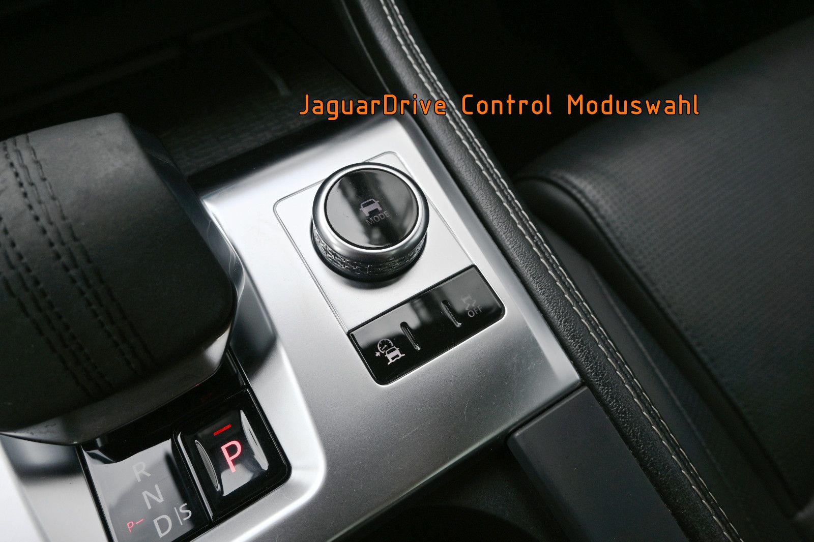 Fahrzeugabbildung Jaguar F-Pace D300 R-DYNAMIC SE AWD °ACC°AHK°HUD°PANO°
