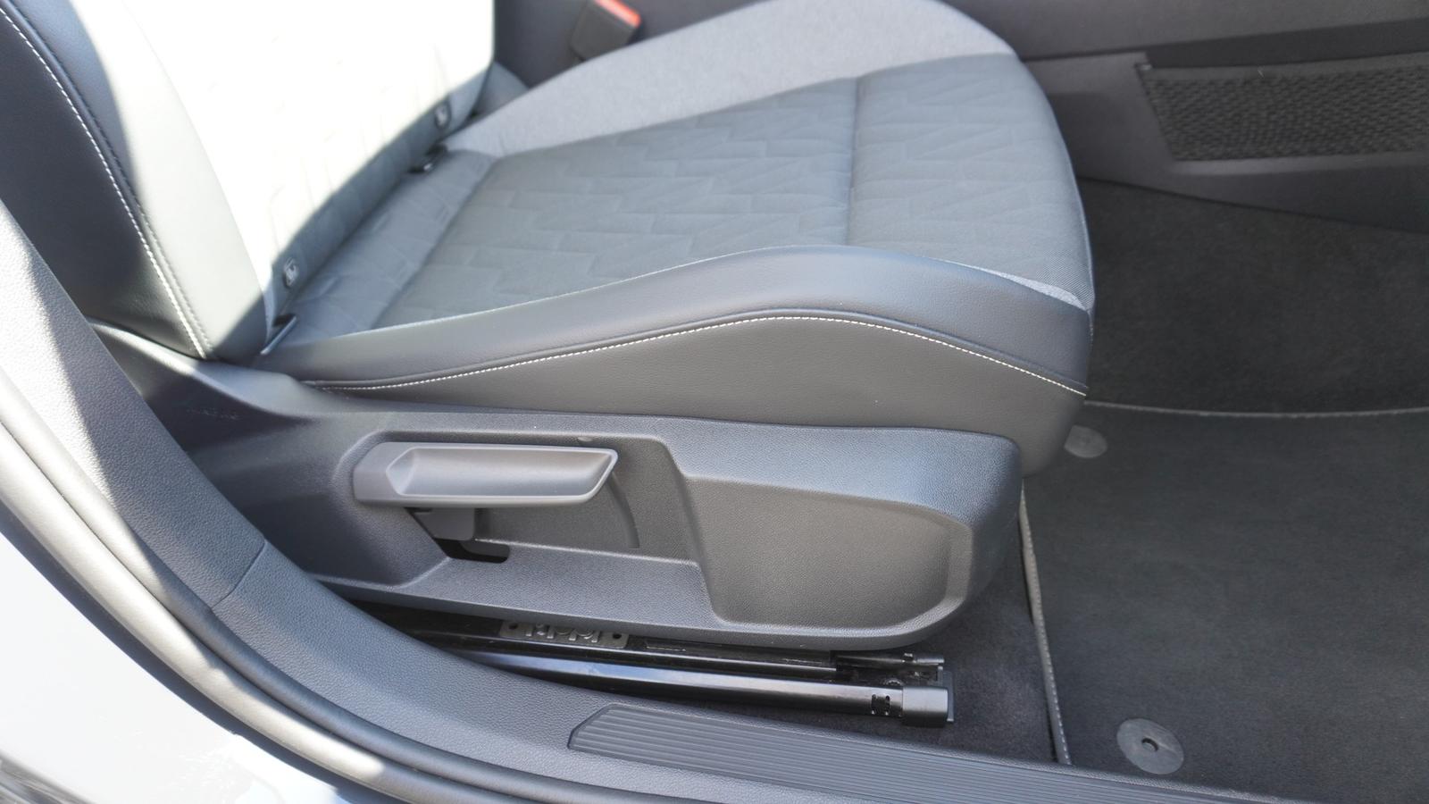 Volkswagen Golf VIII 1.5 eTSI Goal LED Navi App-Connect ACC, миниатюра 13