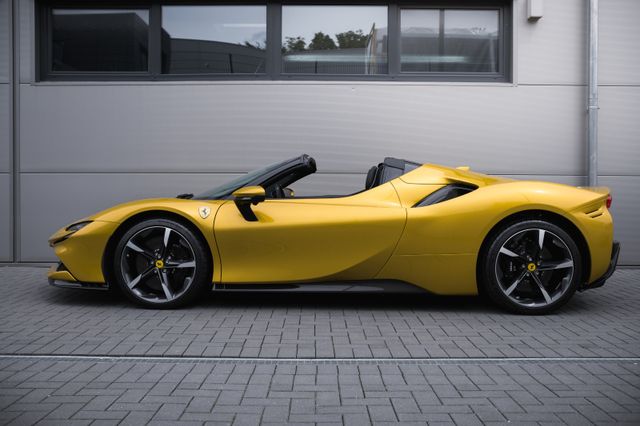 Ferrari SF90 Spider-Giallo Montecarlo-Carbon-Lift-360´´
