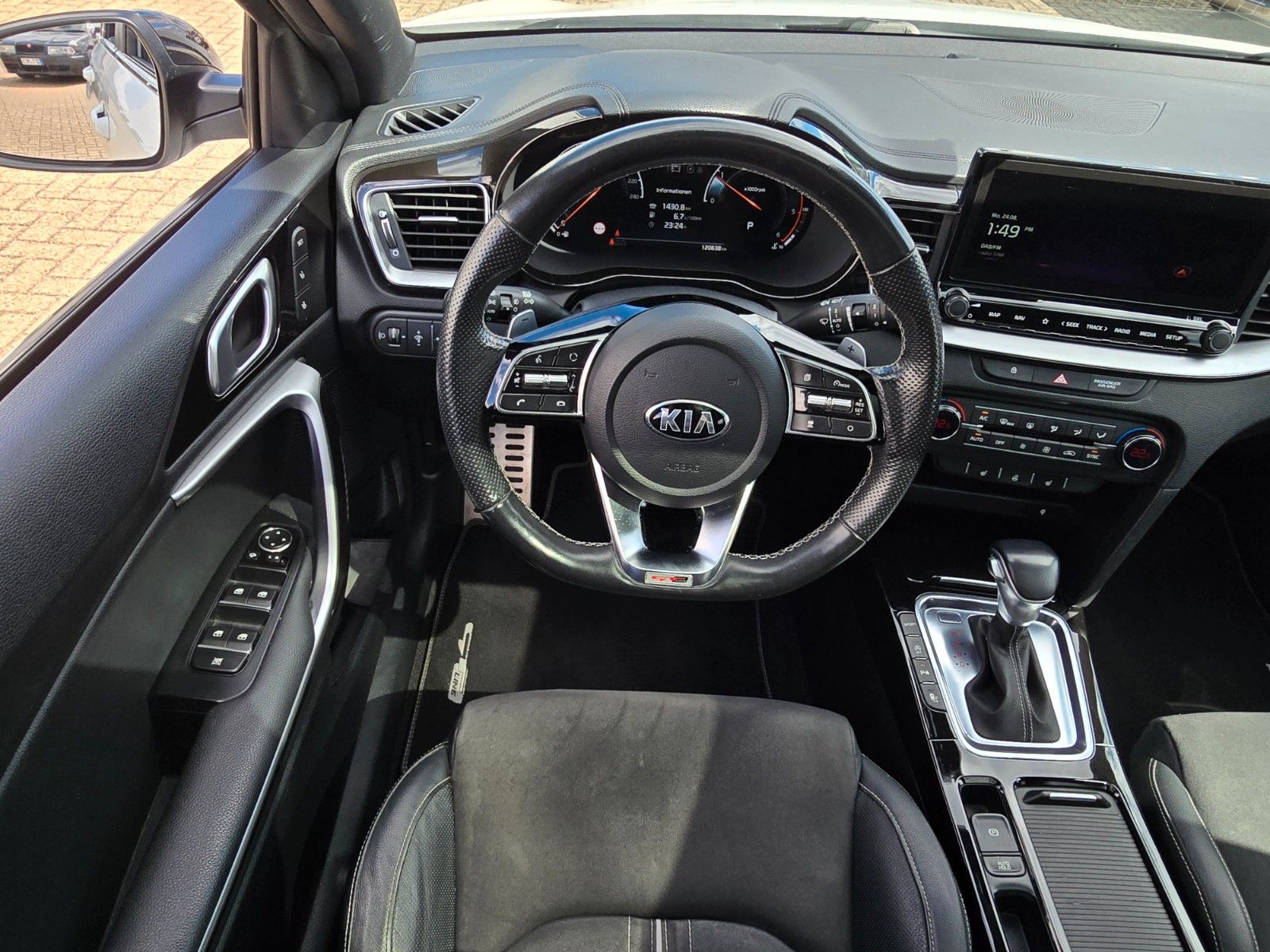 Fahrzeugabbildung Kia Ceed SW 1.6 CRDi DCT GT Line AHK Standheizung