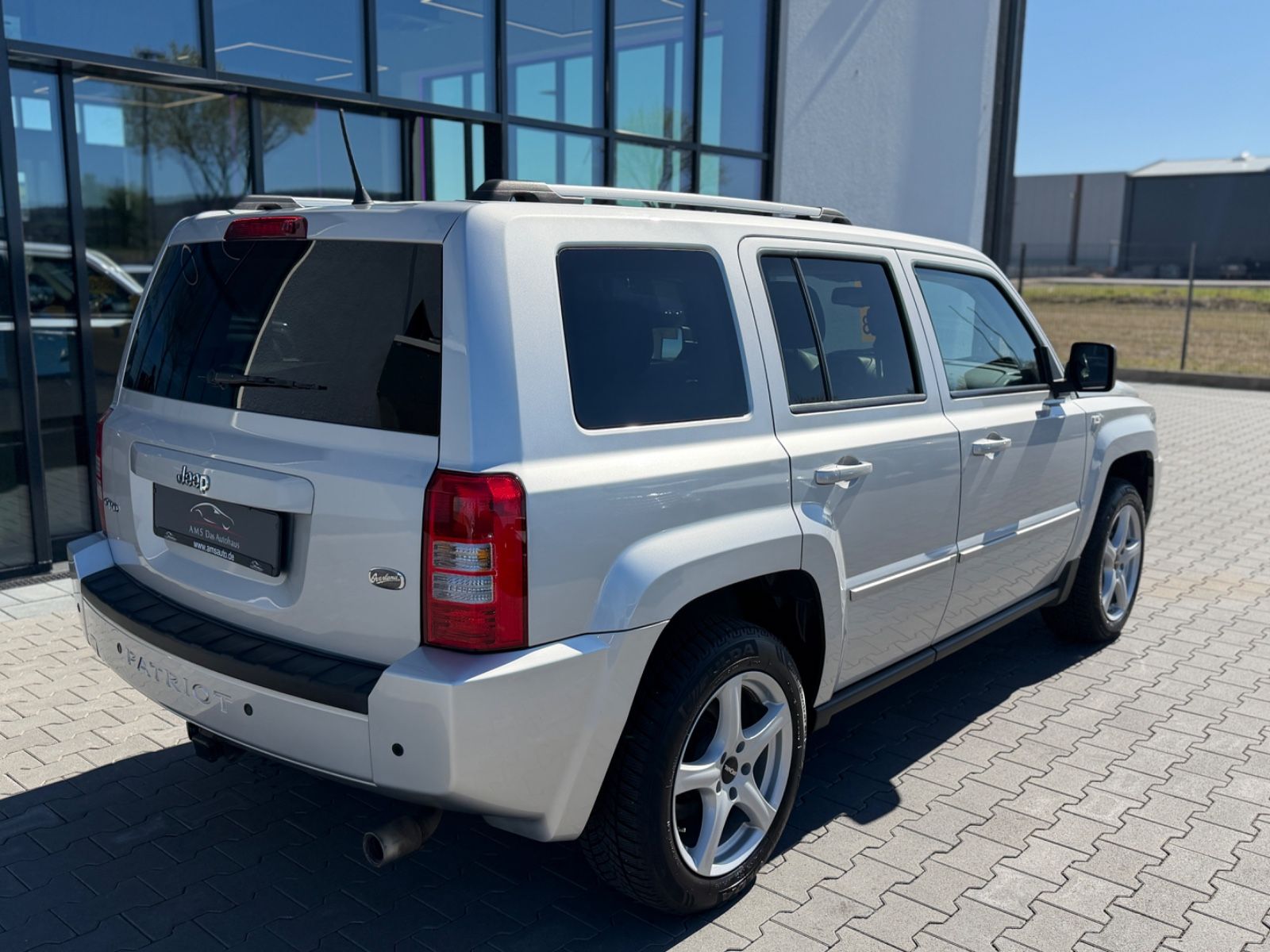 Patriot Limited 2.2 CRD Leder Navi Tüv NEU