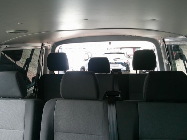 Volkswagen T6 Transporter Kombi