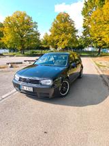 Volkswagen VW Golf 4 IV GTI 2,3 V5 - Volkswagen Golf aus 1999: GTI