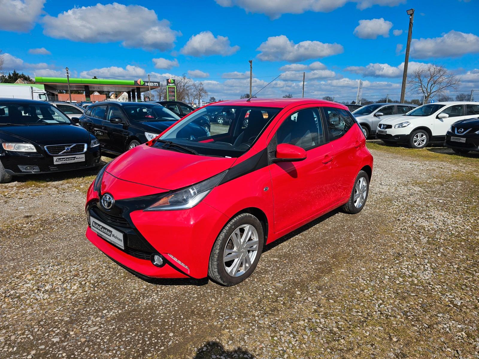 Toyota Aygo AYGO x-play touch (033)