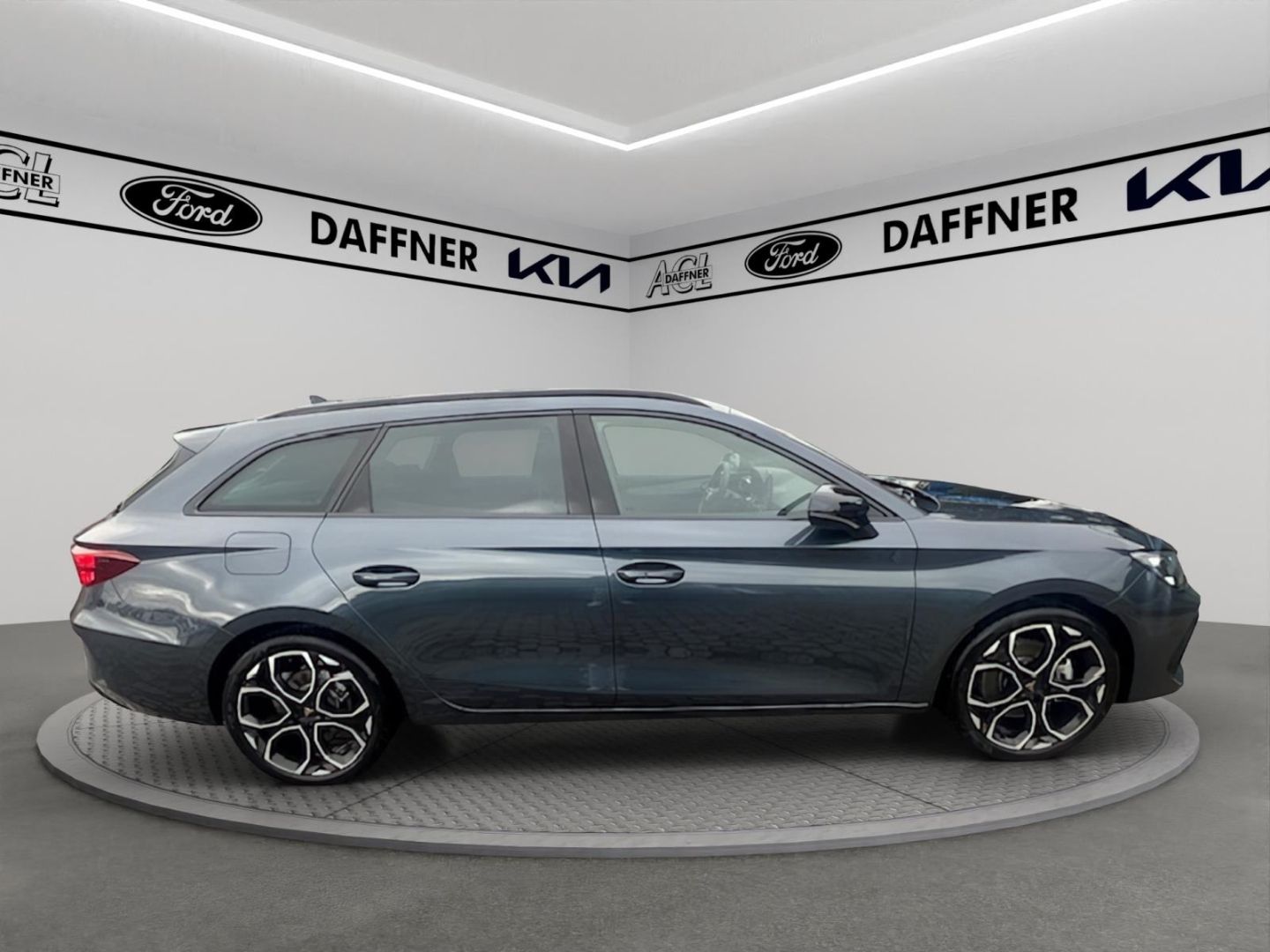 Fahrzeugabbildung CUPRA Leon Sportstourer 2.0 TDI 110 kW Navi LED ACC