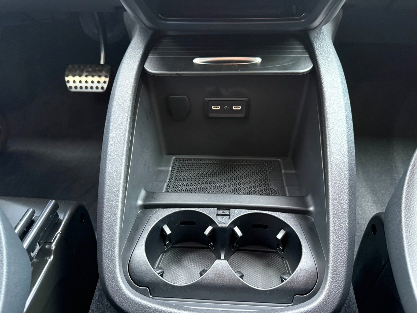 Fahrzeugabbildung Mercedes-Benz V 220 d STYLE AHK2,5to DISTRONIC LED elekt Türen