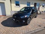 Ford Kuga 2,0 TDCi 4x4 132kW ST-Line AHK PowerShift - Ford Kuga: Standheizung