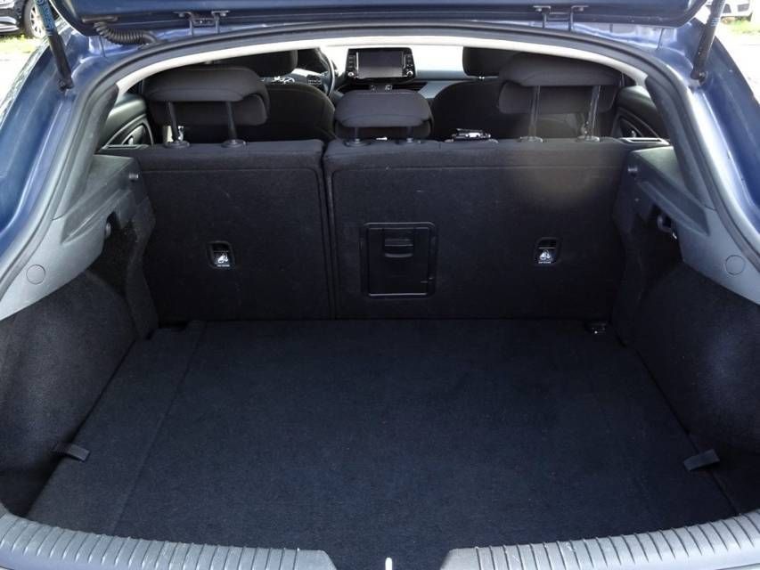 Fahrzeugabbildung Hyundai i30 i 30  Fastback 1.4 T-GDI  Trend