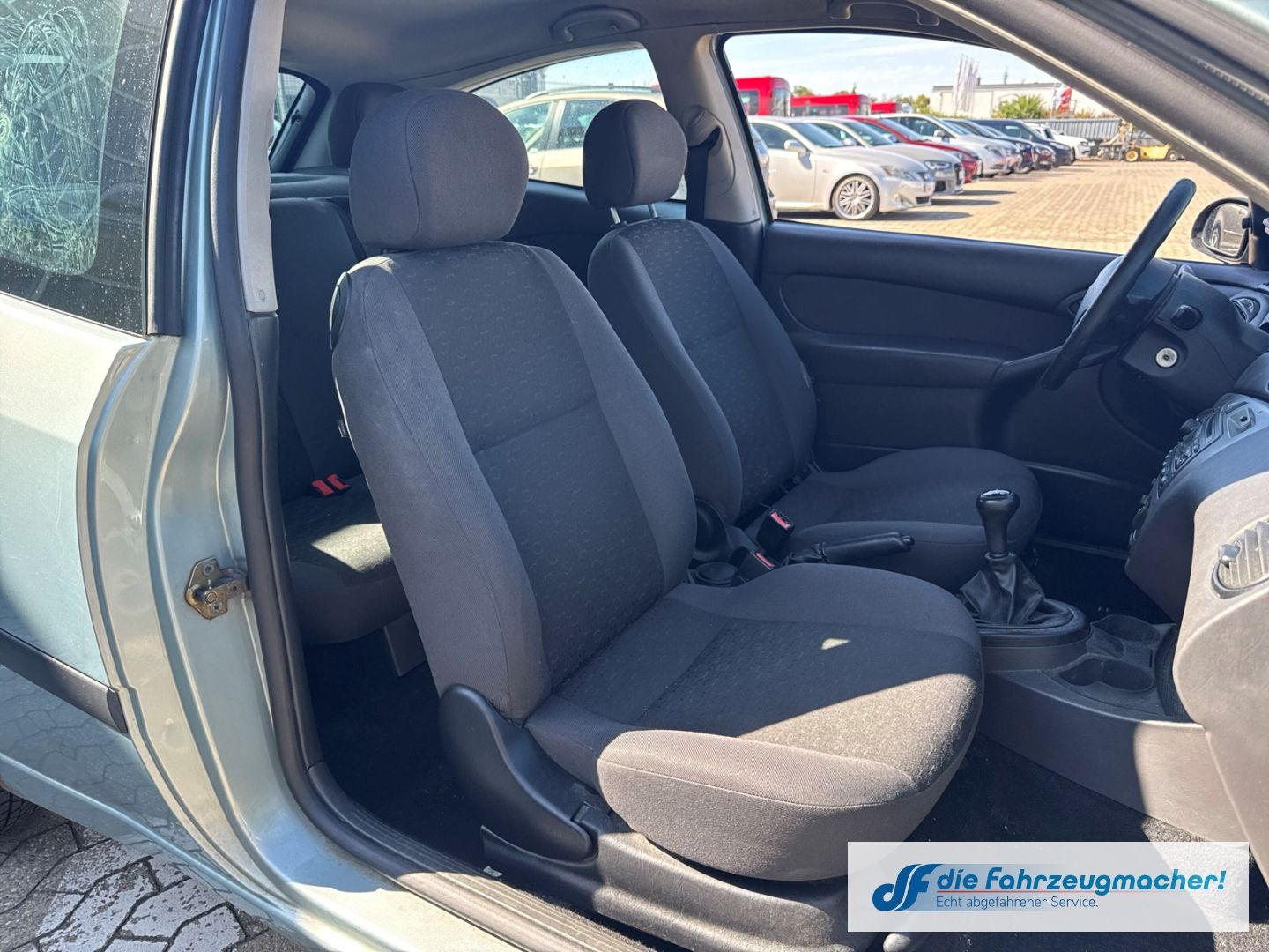 Fahrzeugabbildung Ford Focus Finesse Klima Beheizb. Frontsch. *EXPORT