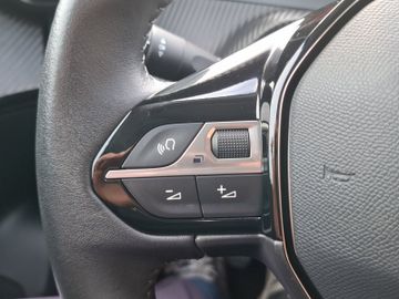 Peugeot 2008 Active Pack 1.2 PureTech 100 Kam.+LED+SHZ