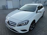 Mercedes-Benz A 200 A -Klasse A 200 BlueEfficiency,Bi-Xenon - Mercedes-Benz A-Klasse Gebrauchtwagen in Hamburg
