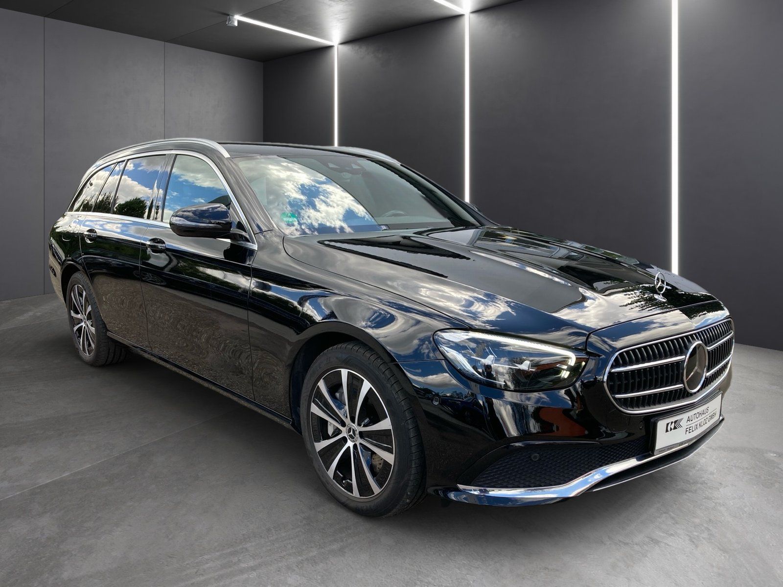 Fahrzeugabbildung Mercedes-Benz E 300 T de Avantgarde*Distronic*AHK*Totwink*Cam*