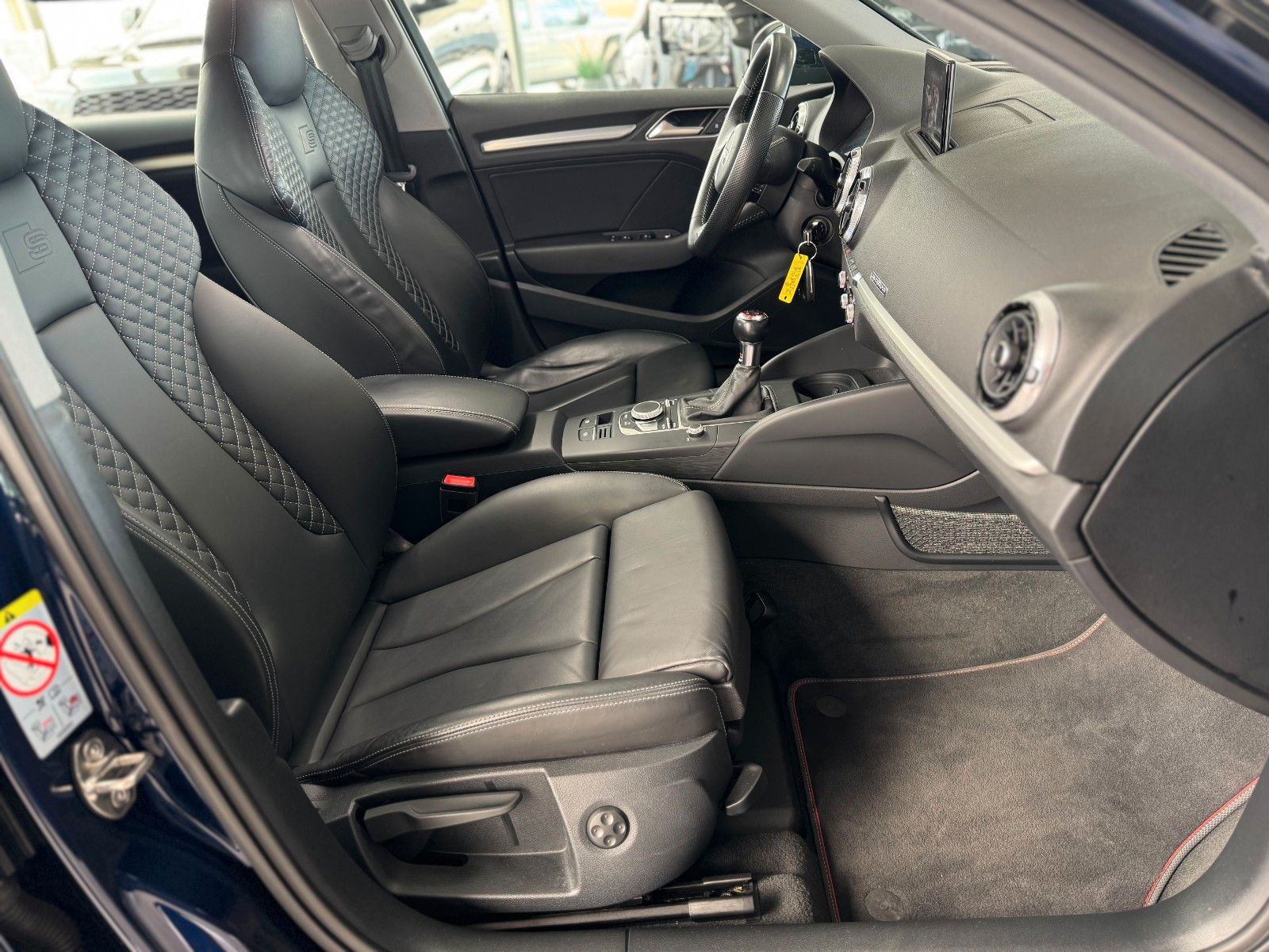 Fahrzeugabbildung Audi S3 Sportback quattro KEINOPF+ACC+MATRIX+MAGNETIC