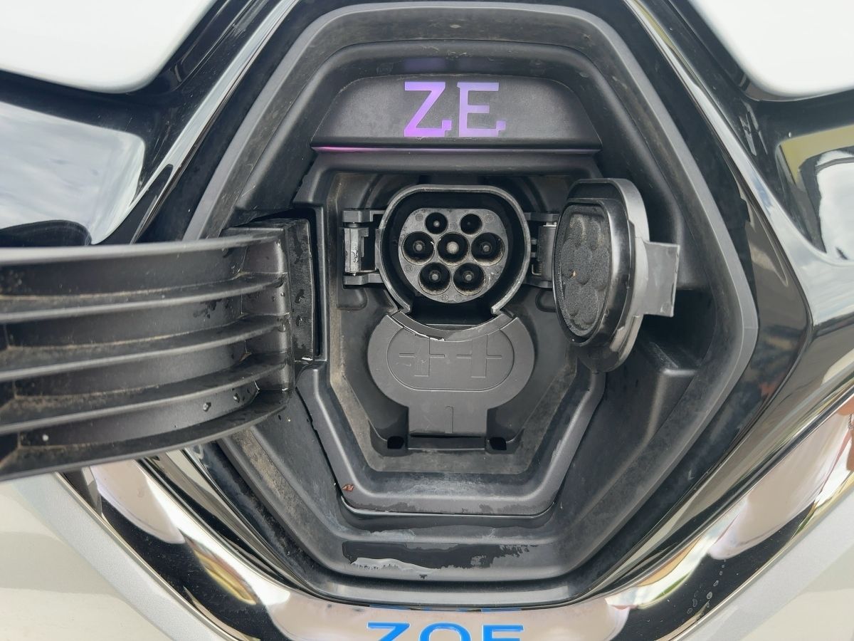 Fahrzeugabbildung Renault ZOE Intens R135 Z.E 50 GJR Navi SHZ Kamera