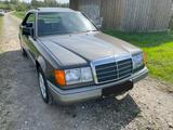 Mercedes-Benz 230 W124 230 Coupé