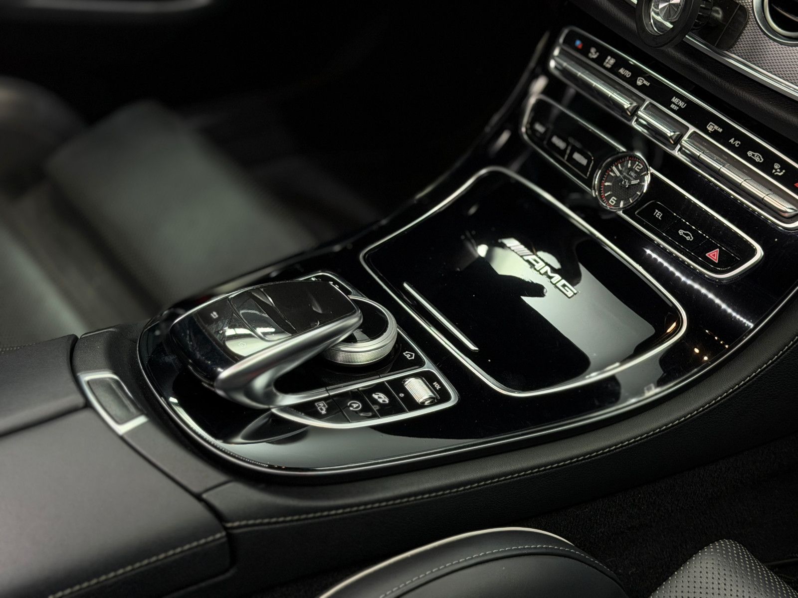 Fahrzeugabbildung Mercedes-Benz E 63 S AMG 4Matic+ |3D-BURMESTER|VOLL