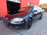 Volkswagen Passat Variant W8 4MOTION Aut. NAVI XENON SHZ - Volkswagen Passat aus 2002: W8