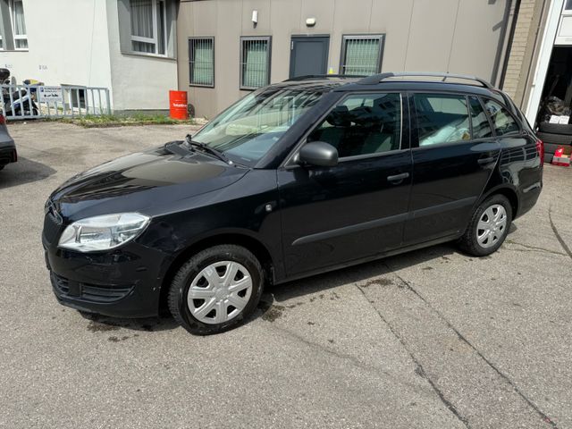 Skoda Fabia Combi Active KLIMA-SERVO-ZV-AHK-TÜV-NEU