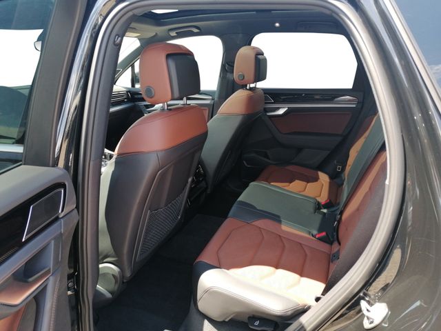 Touareg 3.0 TDI R-Line LUFT+PANO+KAMERA+AHK